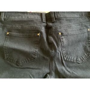 Black Denim Jeans.chicos so sliming. Ankle size1 .10 inUS. Very blk. Veryy cute!